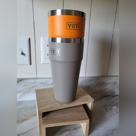 Yeti King Crab Stackable cup - Picture 3 of 3